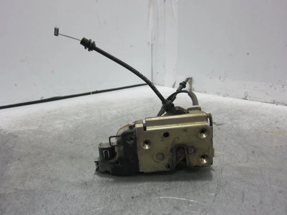 Foto de CERRADURA PUERTA DELANTERA DERECHA CITROEN C3 1.4 (73 CV / 54 KW) referencia 46983280
