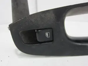 Foto de MANDO ELEVALUNAS TRASERO DERECHO AUDI A4 AVANT (8K5) referencia 8K0959855A foto 2