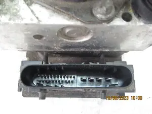 Foto de ABS OPEL CORSA C 1.2 16V CAT (Z 12 XE / LW4) (75 CV / 55 KW) referencia 0265231306 foto 4