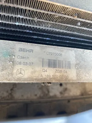 Foto de INTERCOOLER MERCEDES-BENZ CLASE A (BM 169) 2.0 CDI CAT (109 CV / 80 KW) referencia A1695000900 foto 2