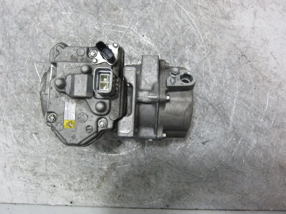 Foto de COMPRESOR AIRE ACONDICIONADO LEXUS NX (AZ10) referencia 0422000533