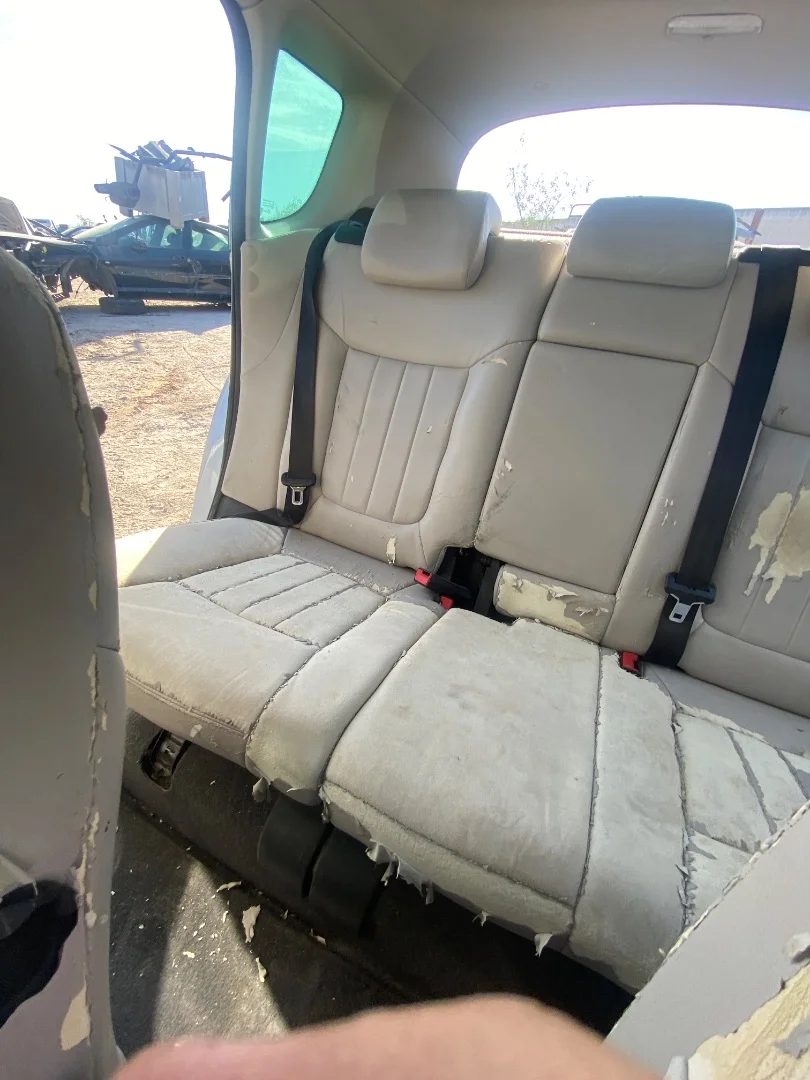 Foto de ASIENTOS TRASERO DERECHO PEUGEOT 3008 1.6 16V (120 CV / 88 KW)