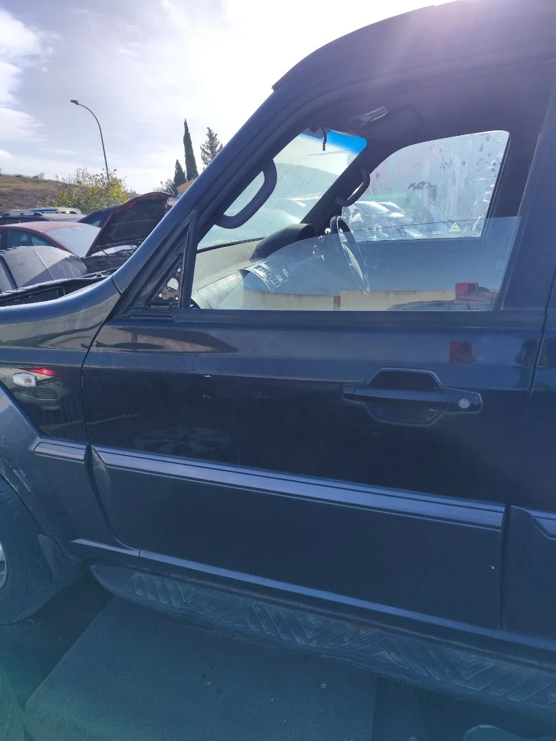 Foto de PUERTA DELANTERA IZQUIERDA HYUNDAI TERRACAN (HP) 2.9 CRDi CAT (150 CV / 110 KW)