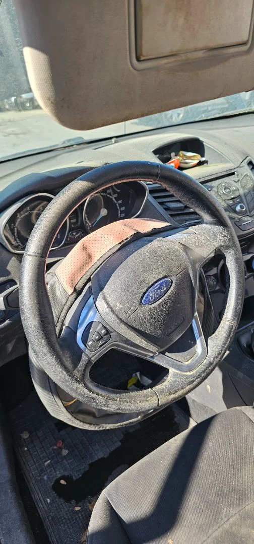 Foto de VOLANTE FORD FIESTA (CNN) 1.25 16V CAT (82 CV / 60 KW)