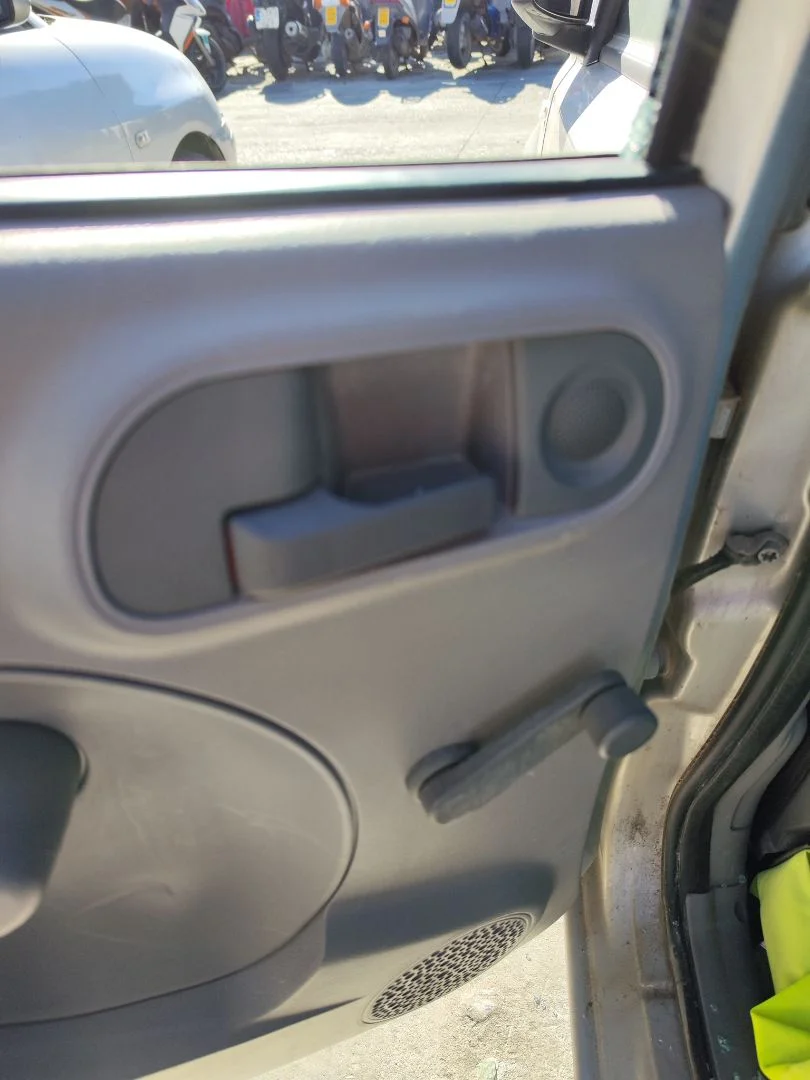 Foto de MANETA INTERIOR TRASERA IZQUIERDA FIAT II PANDA (169) 1.2 CAT (60 CV / 44 KW)