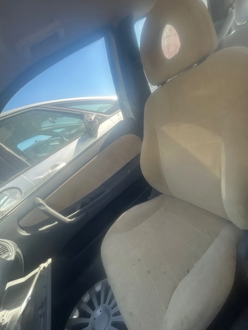 Foto de ASIENTO DELANTERO DERECHO LANCIA Y 1.2 CAT (60 CV / 44 KW) referencia 0046804160