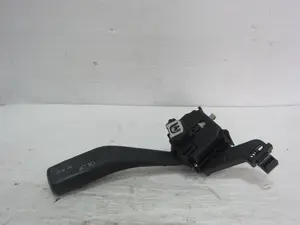 Foto de MANDO INTERMITENTES SEAT LEON (1P1) 1.9 TDI (105 CV / 77 KW) referencia 1K0953513