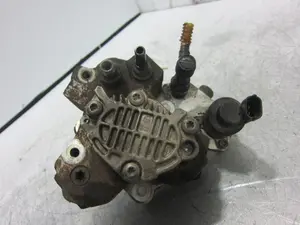 Foto de BOMBA INYECCION RENAULT MEGANE II BERLINA 3P referencia 8200108225 foto 6