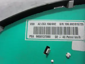 Foto de CUADRO INSTRUMENTOS PEUGEOT 407 SW 2.0 16V CAT (136 CV / 100 KW) referencia 9658137080 foto 4