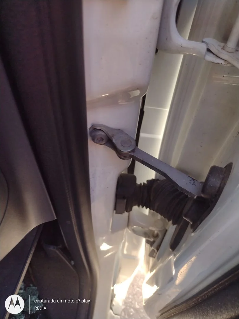 Foto de RETENEDOR PUERTA RENAULT KANGOO II (F/KW0) 1.5 dCi Diesel FAP (90 CV / 66 KW) referencia 804301552R