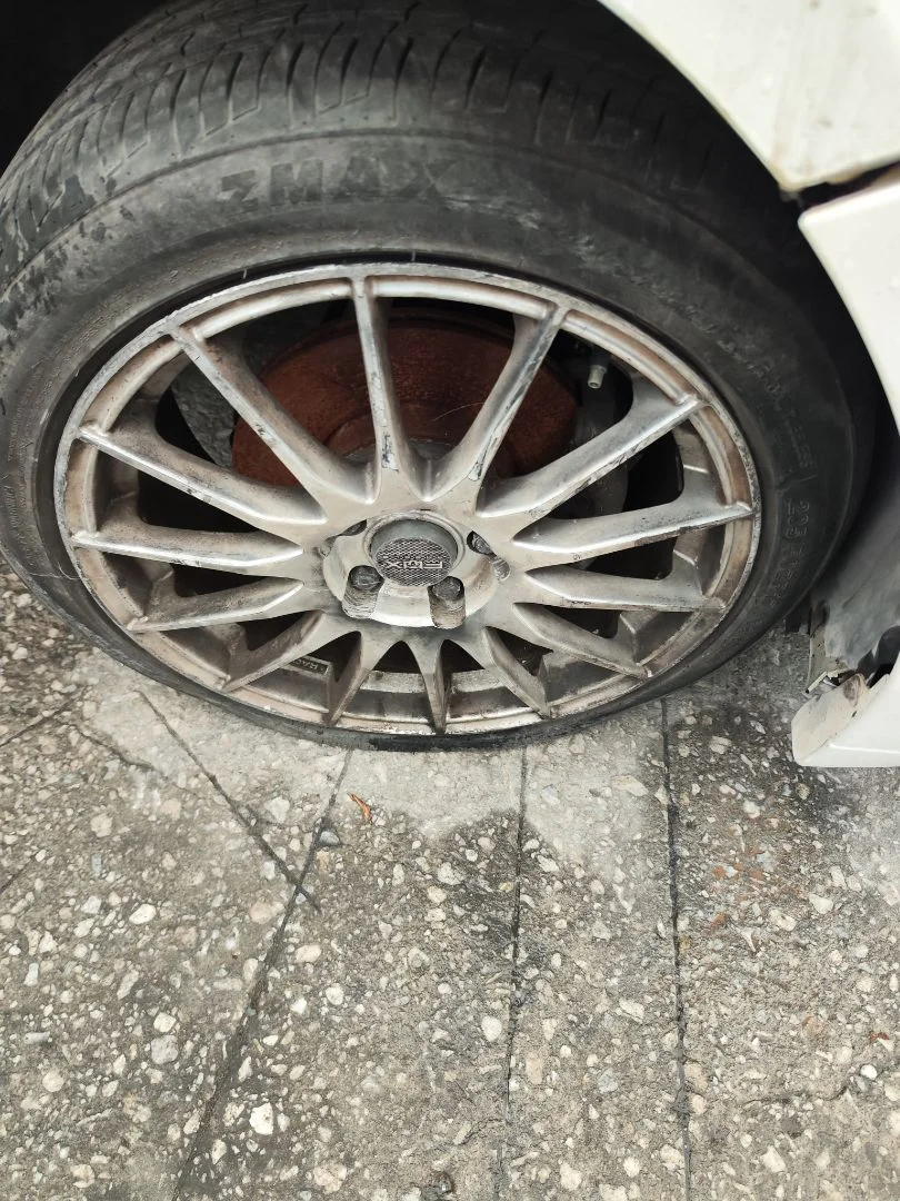 Foto de LLANTA FORD FOCUS BERLINA (CAP) 1.6 TDCi CAT (90 CV / 66 KW)