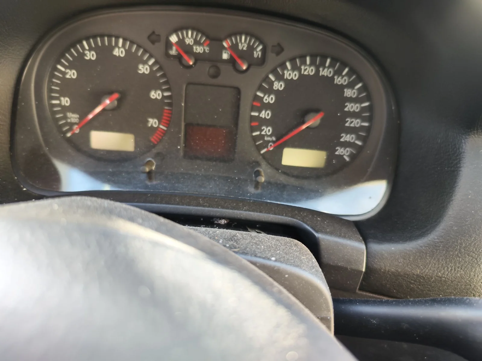 Foto de CUADRO INSTRUMENTOS VOLKSWAGEN GOLF IV BERLINA (1J1)(10.1997) 2.0 (116 CV / 85 KW)