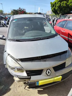Foto de CAPO RENAULT SCENIC II 1.5 dCi Diesel (101 CV / 74 KW) referencia 651001097R foto 3