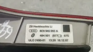 Foto de PILOTO TRASERO IZQUIERDO INTERIOR AUDI A4 AVANT (8E) 3.0 V6 24V TDI (233 CV / 171 KW) referencia 8E9945093A foto 2
