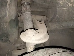 Foto de BRAZO SUSPENSION SUPERIOR DELANTERO IZQUIERDO MERCEDES-BENZ CLASE E (BM 210) BERLINA