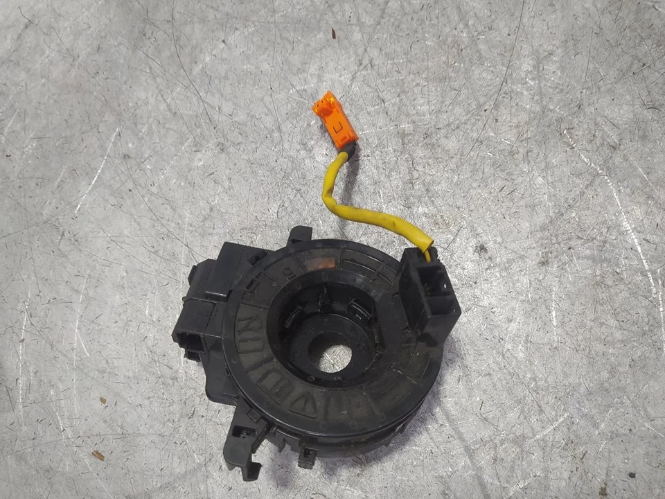 Foto de ANILLO AIRBAG TOYOTA COROLLA (E15) 1.4 Turbodiesel CAT (90 CV / 66 KW) referencia 8924533040
