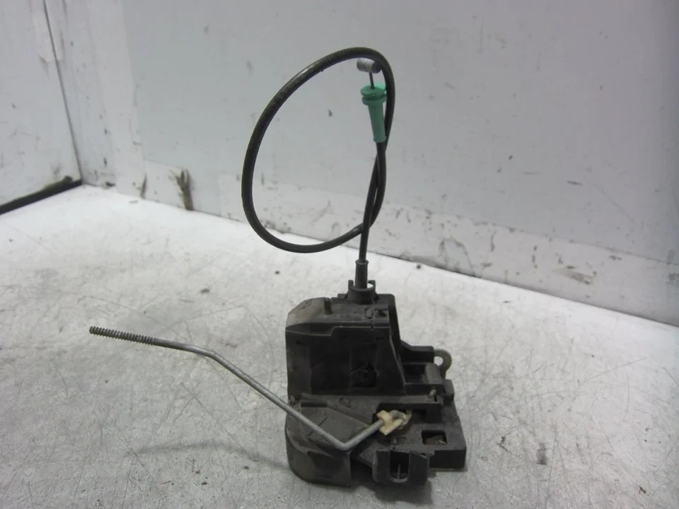 Foto de CERRADURA PUERTA DELANTERA DERECHA RENAULT MEGANE I FASE 2 BERLINA (BA0) 1.9 dCi Diesel CAT (102 CV / 75 KW) referencia 7701473172