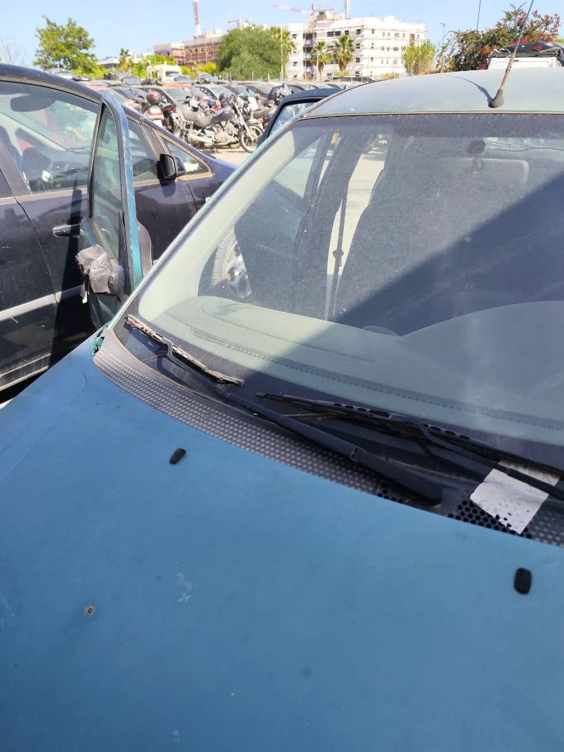 Foto de BRAZO LIMPIA DELANTERO DERECHO FORD FOCUS BERLINA (CAK) 1.6 16V CAT (101 CV / 74 KW)