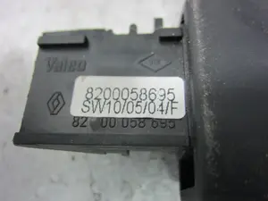 Foto de MANDO MULTIFUNCION RENAULT CLIO II FASE II (B/CB0) referencia 8200058695 foto 4