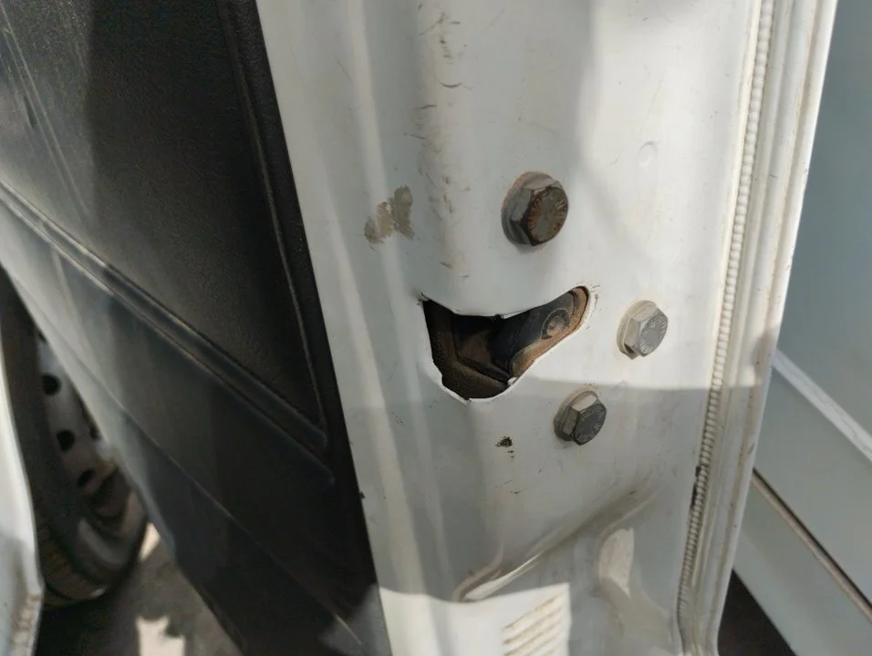 Foto de CERRADURA PUERTA DELANTERA DERECHA FIAT DUCATO II COMBI 2.8 TDI CAT (122 CV / 90 KW)