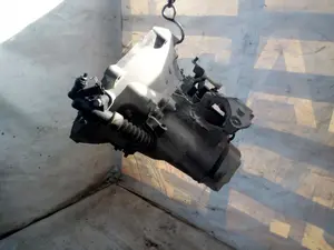 Foto de CAJA CAMBIOS PEUGEOT 208 1.2 12V e-VTi (82 CV / 60 KW) referencia 20A704 foto 1