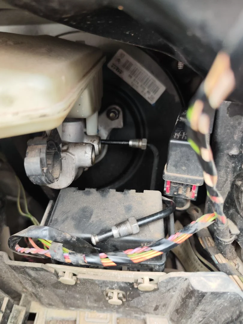 Foto de ABS PEUGEOT 207 1.4 16V CAT (KFU / ET3J4) (88 CV / 65 KW) referencia 4541FX