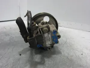Foto de BOMBA DIRECCION CITROEN C5 BERLINA referencia 9636086680 foto 4