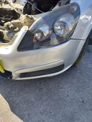 Foto de FARO IZQUIERDO OPEL ZAFIRA B 1.9 CDTI (120 CV / 88 KW) referencia 93192443