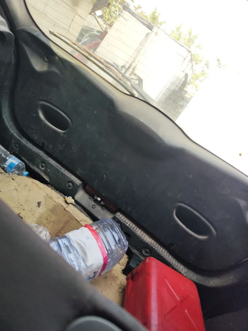 Foto de GUARNECIDO PORTON TRASERO FORD FOCUS BERLINA (CAK) 1.6 16V CAT (101 CV / 74 KW)
