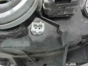 Foto de FARO DERECHO CITROEN XSARA BERLINA 1.6 (88 CV / 65 KW) referencia 9636331680 foto 4