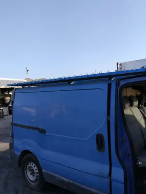 Foto de BARRAS TECHO RENAULT TRAFIC II COMBI 1.9 Diesel (101 CV / 74 KW) foto 2