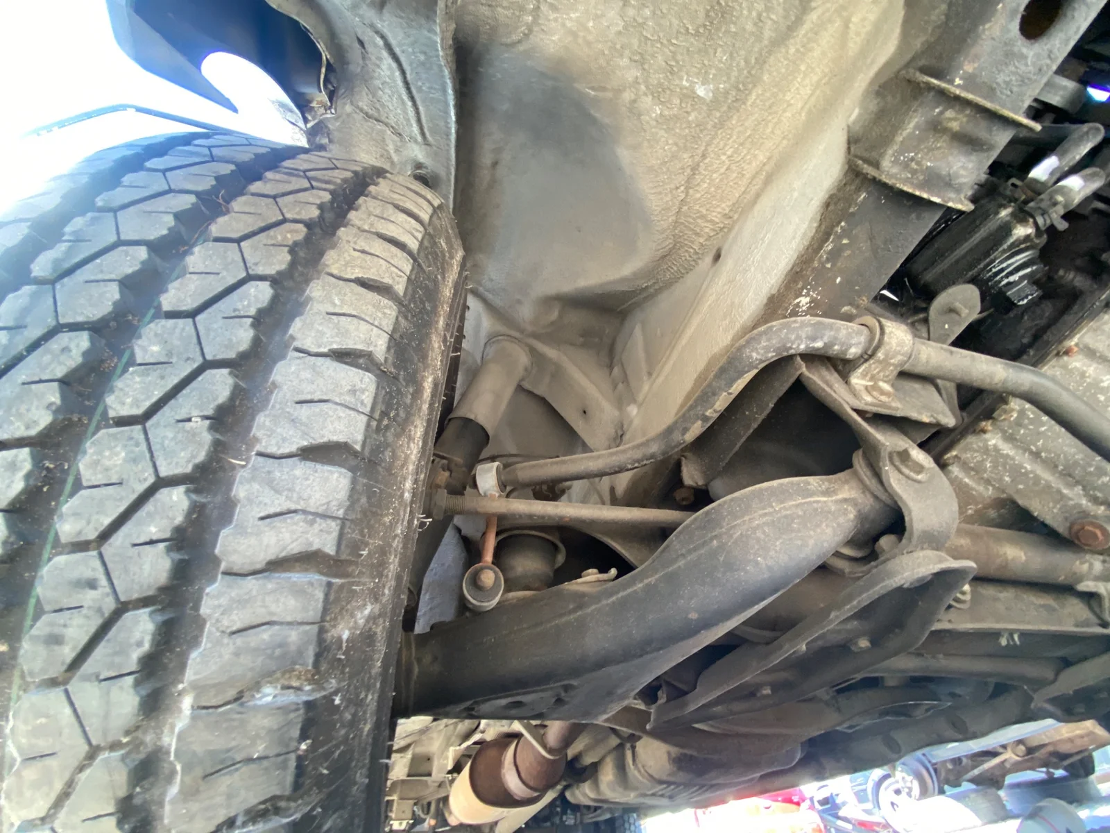 Foto de BRAZO SUSPENSION DELANTERO DERECHO VOLKSWAGEN LT FURGÓN/COMBI 2.5 TDI (109 CV / 80 KW)