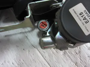 Foto de CINTURON SEGURIDAD DELANTERO IZQUIERDO MAZDA 3 BERLINA (BK) 2.0 Diesel CAT (143 CV / 105 KW) referencia 606552700 foto 3