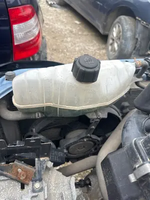 Foto de DEPOSITO EXPANSION NISSAN MICRA (K12E) 1.2 CAT (65 CV / 48 KW)