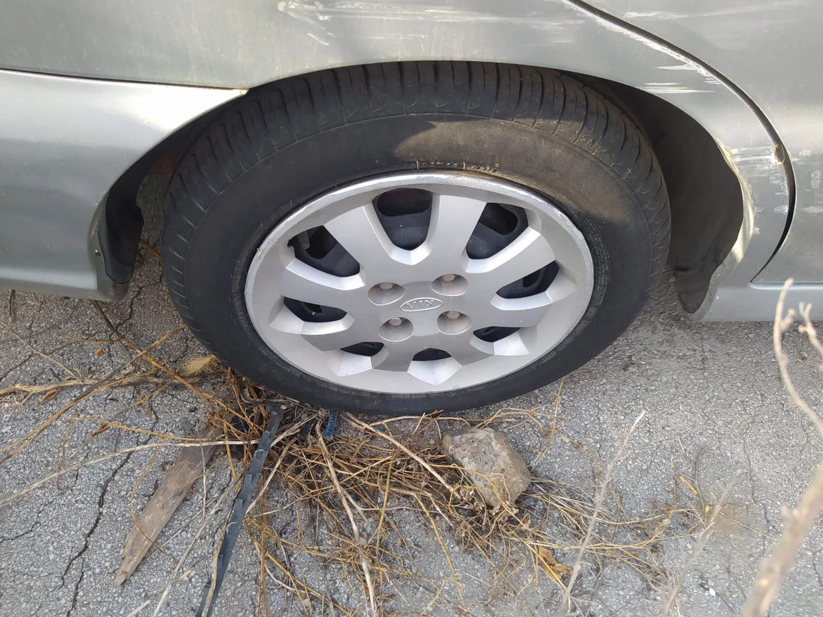 Foto de PASO RUEDA TRASERO DERECHO KIA RIO (BC) 1.3 CAT (75 CV / 55 KW) referencia 86822FD010