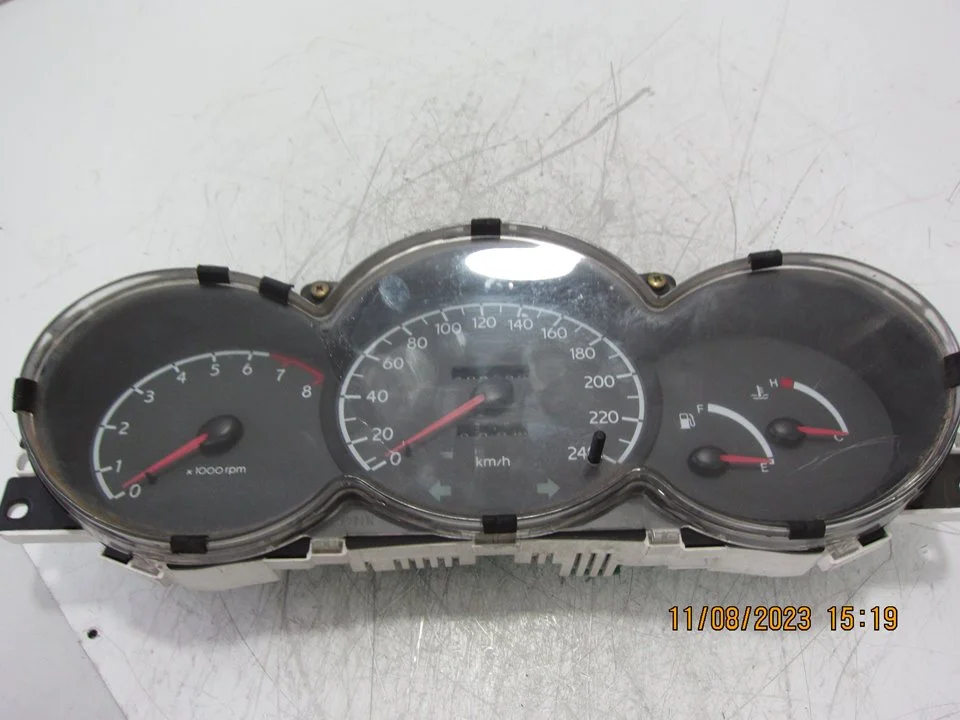 Foto de CUADRO INSTRUMENTOS HYUNDAI COUPE (J2) referencia 9400327101
