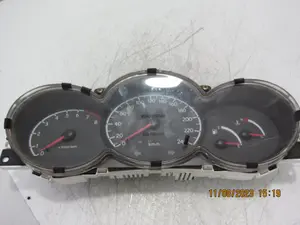 Foto de CUADRO INSTRUMENTOS HYUNDAI COUPE (J2) referencia 9400327101