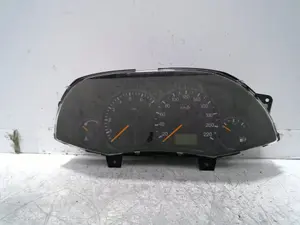 Foto de CUADRO INSTRUMENTOS FORD FOCUS BERLINA (CAK) 2.0 16V CAT (131 CV / 96 KW) referencia 98AP10841BC