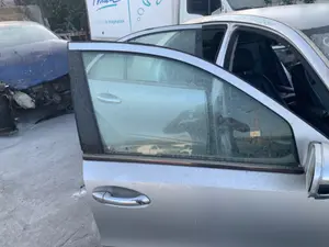 Foto de LUNA DELANTERA DERECHA MERCEDES-BENZ CLASE E (BM 211) BERLINA 2.7 CDI CAT (177 CV / 130 KW) referencia A2117250210 foto 2