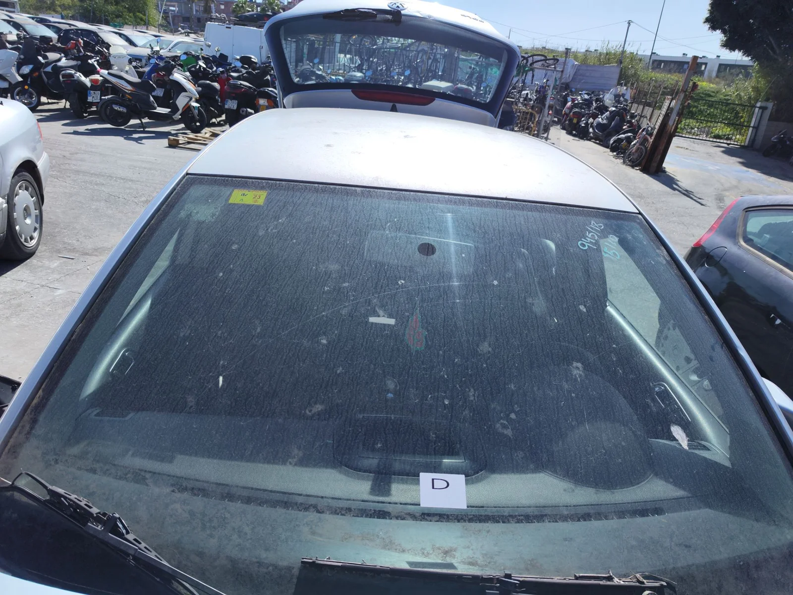Foto de PARABRISAS VOLKSWAGEN POLO IV (9N1) 1.4 16V (75 CV / 55 KW)