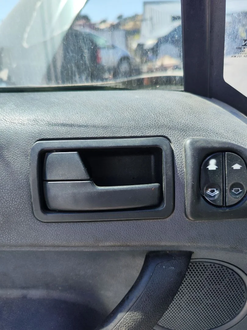 Foto de MANETA INTERIOR DELANTERA IZQUIERDA FORD TRANSIT CONNECT (TC7) 1.8 TDCi CAT (90 CV / 66 KW)