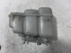 Foto de DEPOSITO EXPANSION PORSCHE CAYENNE (TIPO 92A) referencia 7P0121407B foto 5
