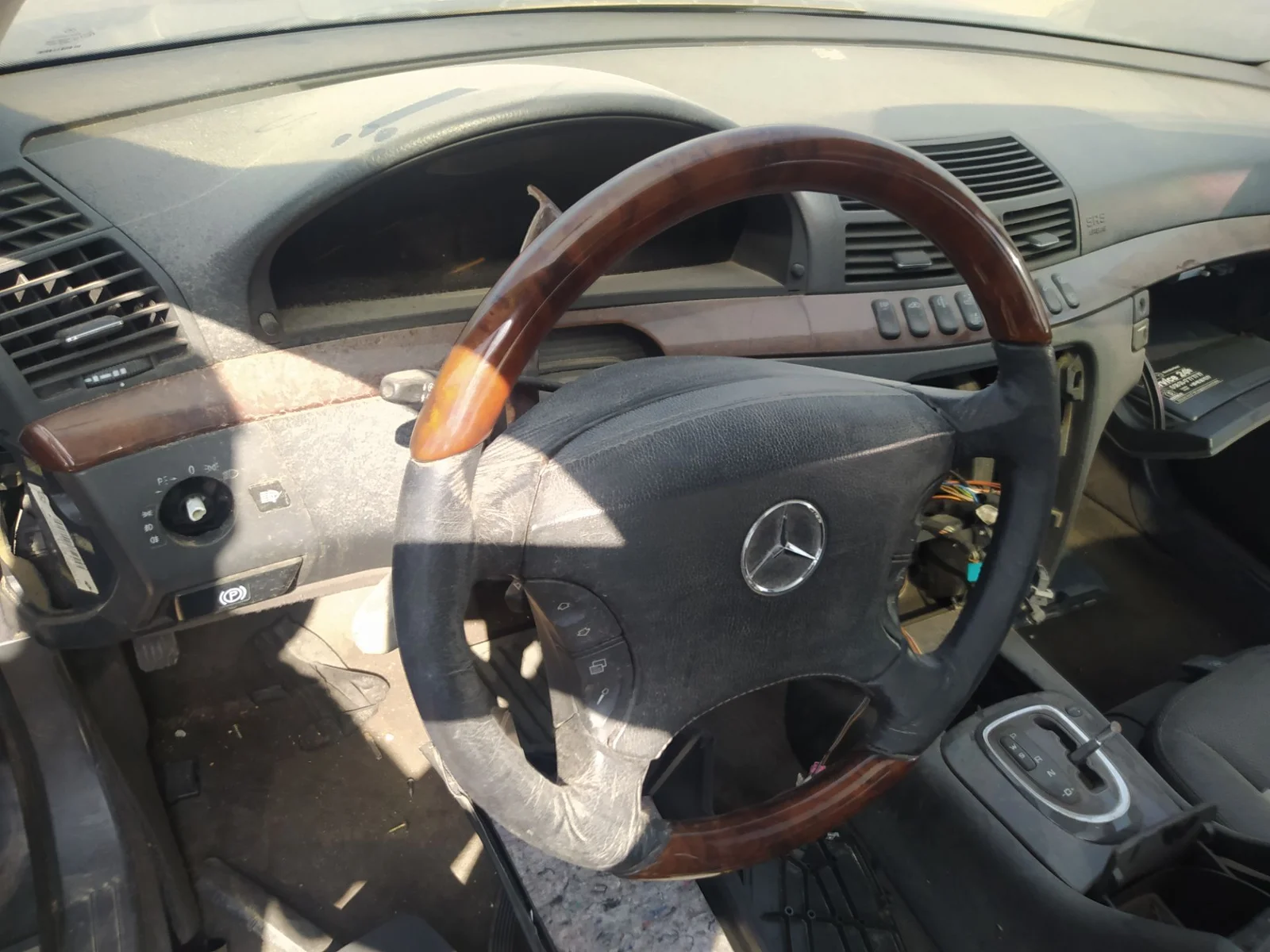 Foto de AIRBAG DELANTERO IZQUIERDO MERCEDES-BENZ CLASE S (BM 220) BERLINA 5.0 V8 24V CAT (306 CV / 225 KW)