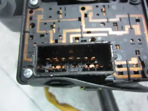 Foto de MANDO MULTIFUNCION HYUNDAI ATOS (EM) 1.1 12V CAT (63 CV / 46 KW) foto 6