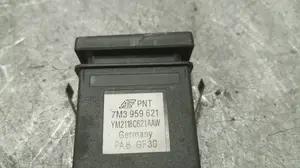 Foto de INTERRUPTOR SEAT ALHAMBRA (7V9) 1.9 TDI (131 CV / 96 KW) referencia 7M3959621 foto 2