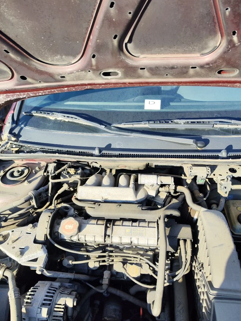 Foto de BRAZO LIMPIA DELANTERO DERECHO RENAULT LAGUNA (B56) 2.0 (113 CV / 83 KW)