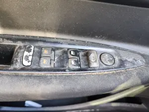 Foto de MANDO ELEVALUNAS DELANTERO IZQUIERDO CITROEN C4 BERLINA 1.6 16V HDi (90 CV / 66 KW)