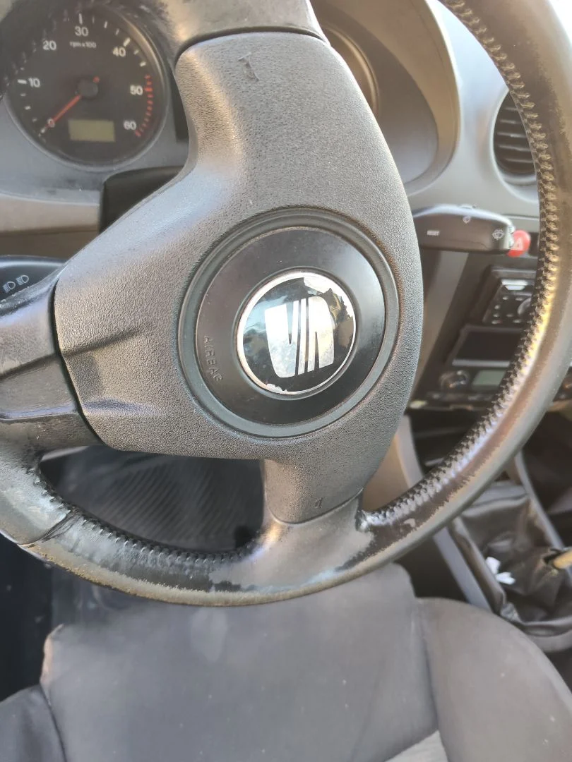 Foto de AIRBAG DELANTERO IZQUIERDO SEAT CORDOBA BERLINA (6L2) 1.9 TDI (131 CV / 96 KW) referencia 6L0858560D FKZ