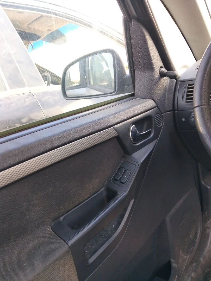 Foto de MANETA INTERIOR DELANTERA IZQUIERDA OPEL MERIVA 1.7 16V CDTI (101 CV / 74 KW)
