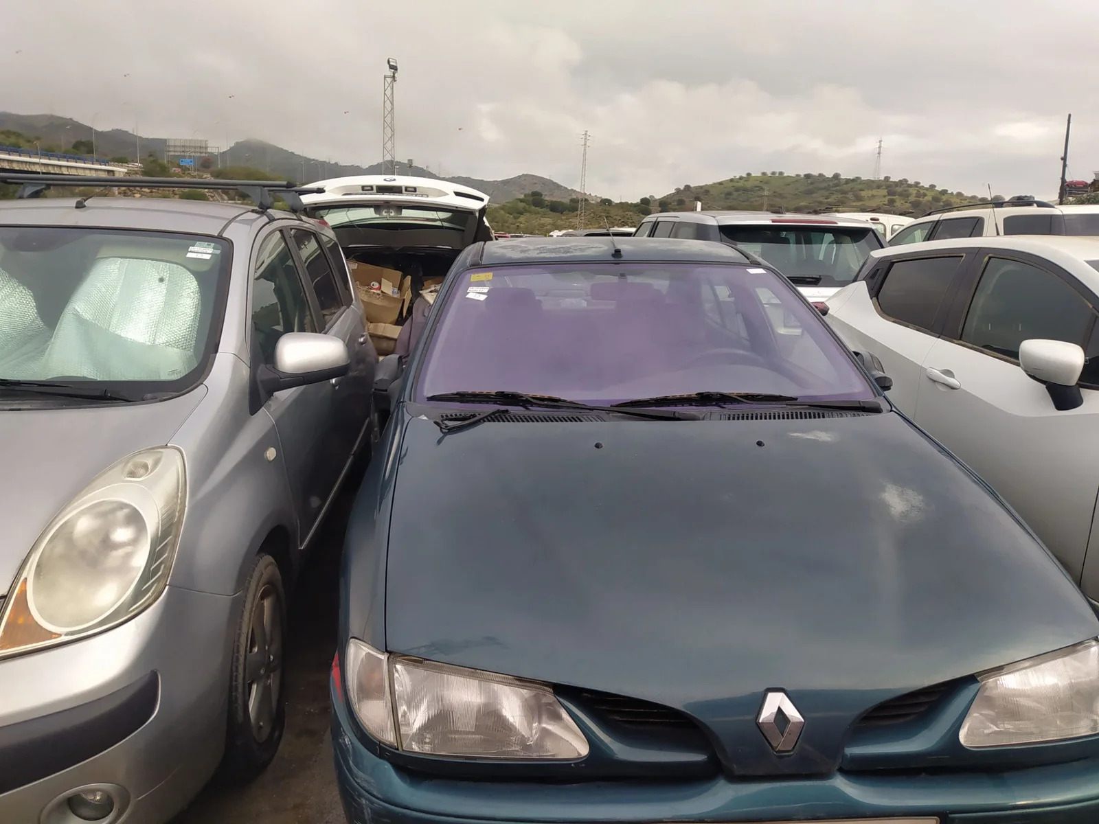 Foto de CAPO RENAULT MEGANE I CLASSIC (LA0) 2.0 CAT (114 CV / 84 KW) referencia 7751467872